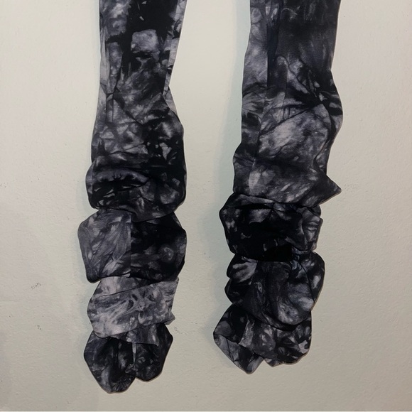 Labijou ruffles ruched pants black and white, size small - Picture 4 of 6